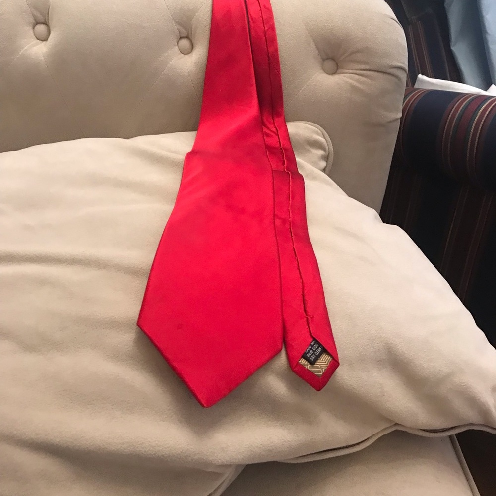 Steven Land tie